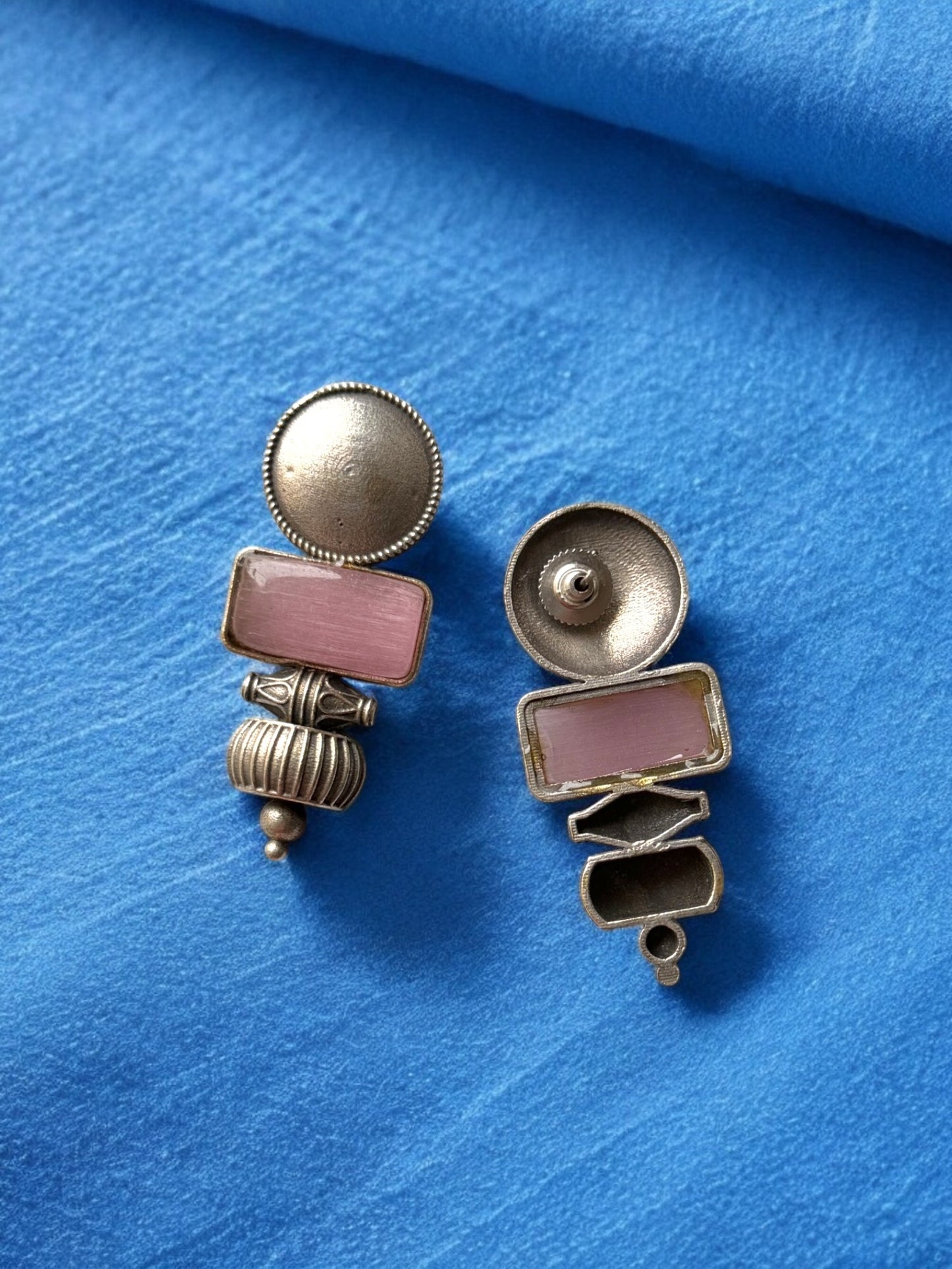 Elegant Brass Earrings with Silk Stone