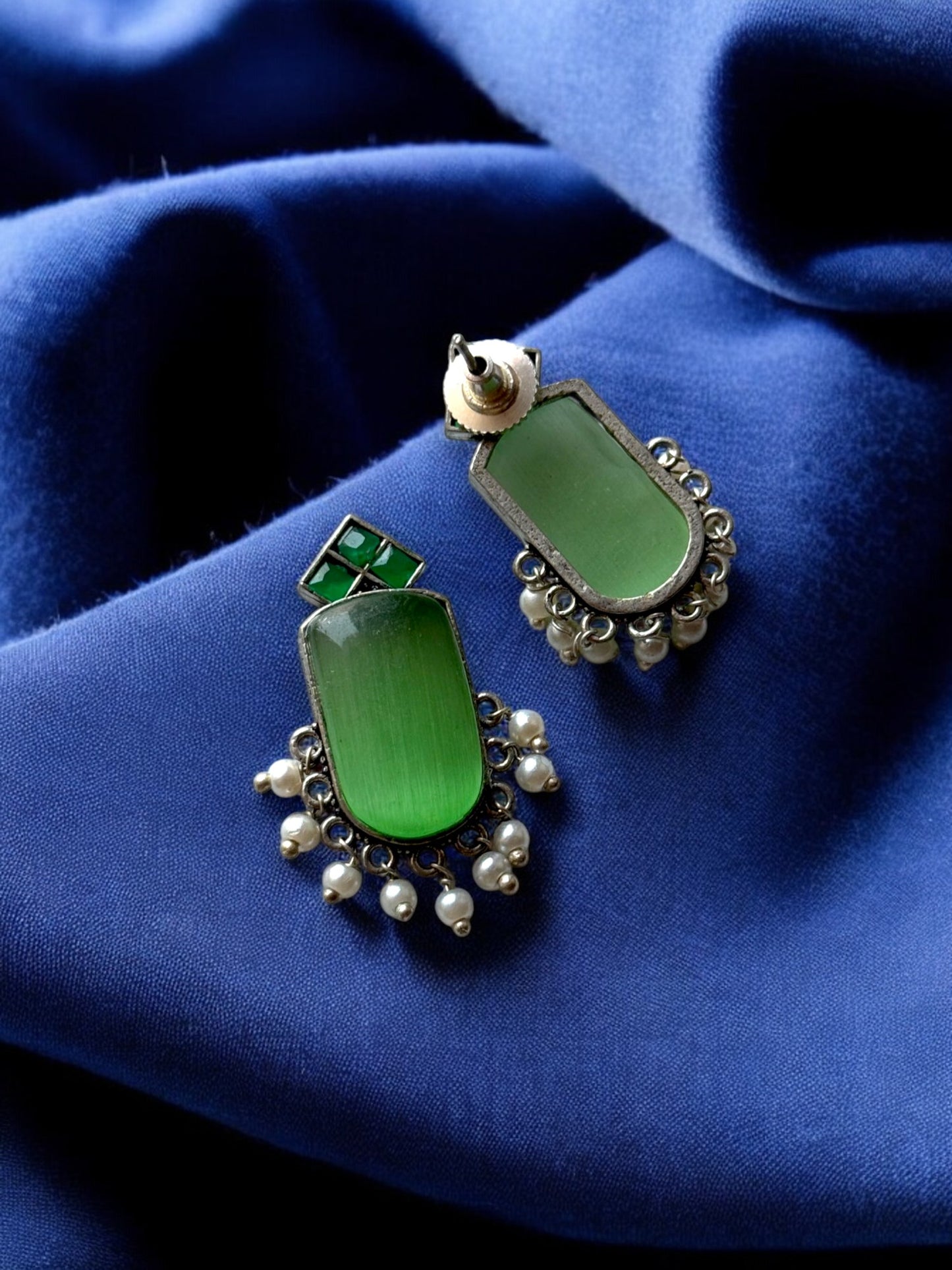Silver-Plated Monalisa Stone Stud Earrings with Beads