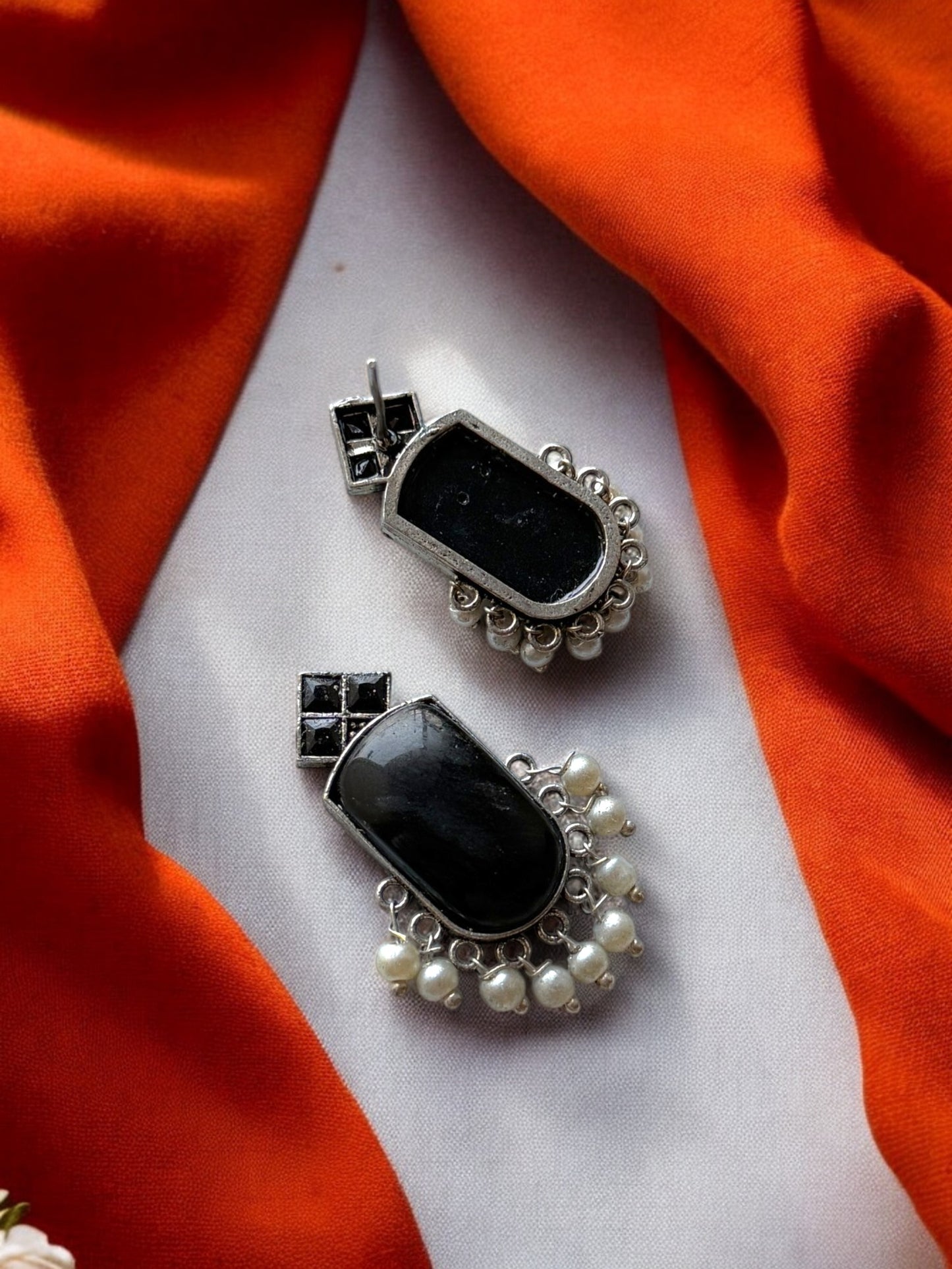 Silver-Plated Monalisa Stone Stud Earrings with Beads
