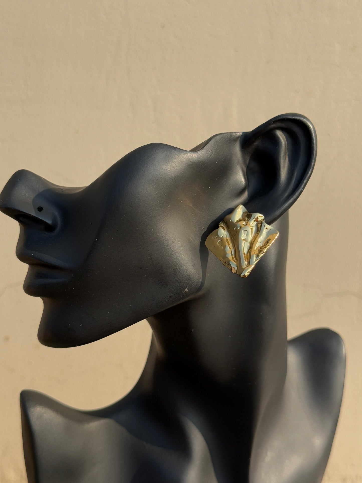 Anti-Tarnish Rectangular Mesh Earrings | Waterproof & Hypoallergenic