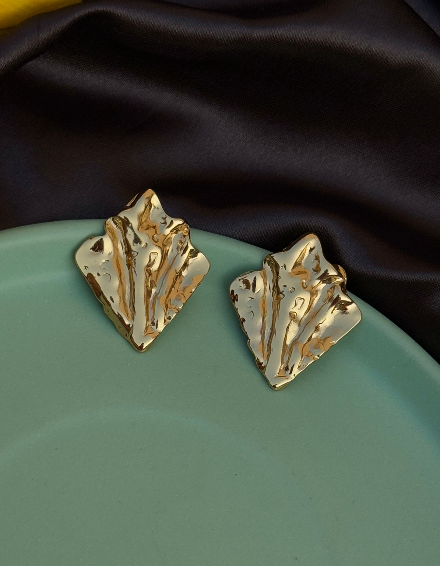 Anti-Tarnish Rectangular Mesh Earrings | Waterproof & Hypoallergenic