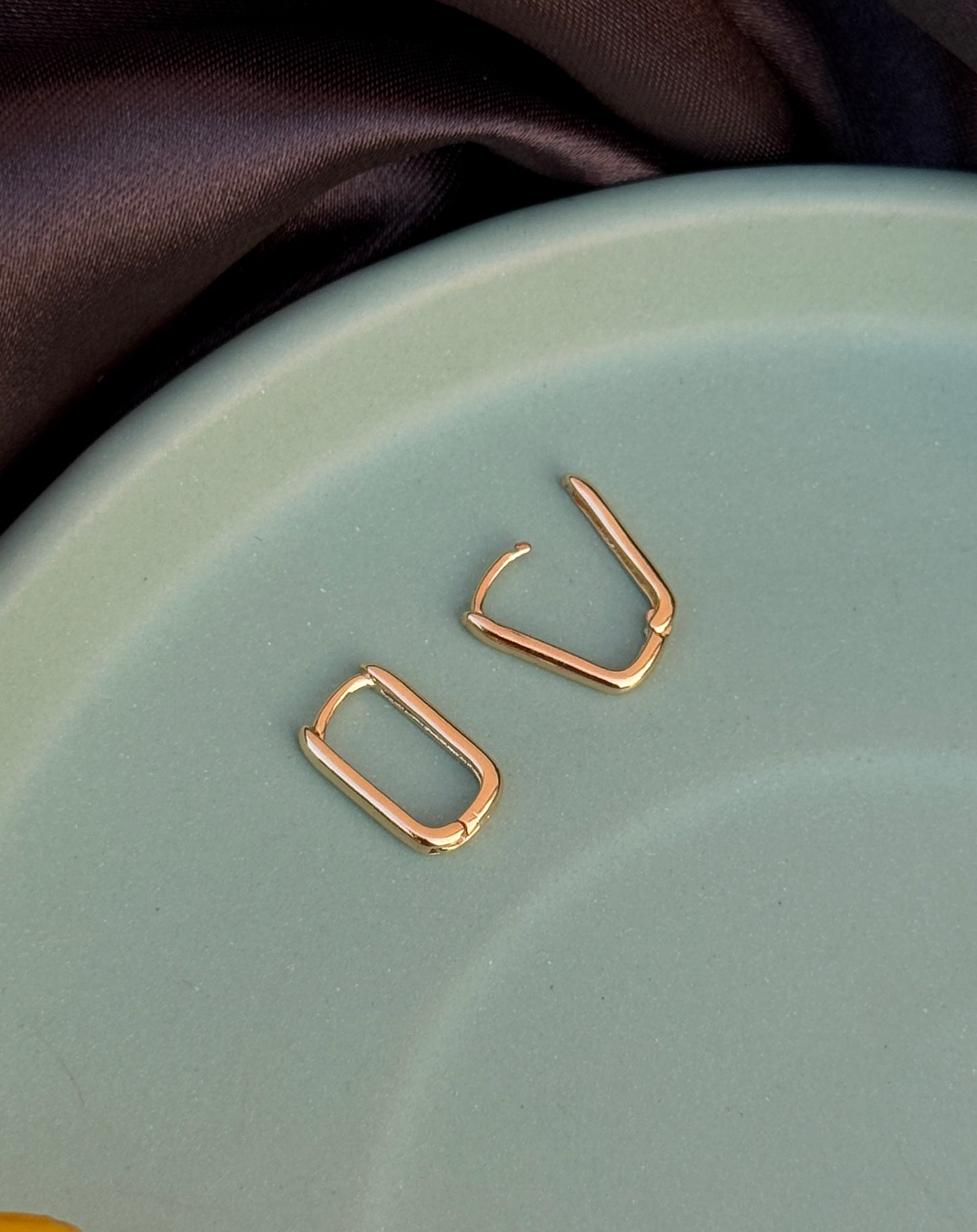 Anti-Tarnish Small Hoop 18KT Gold Plated Earrings | Waterproof & Hypoallergenic