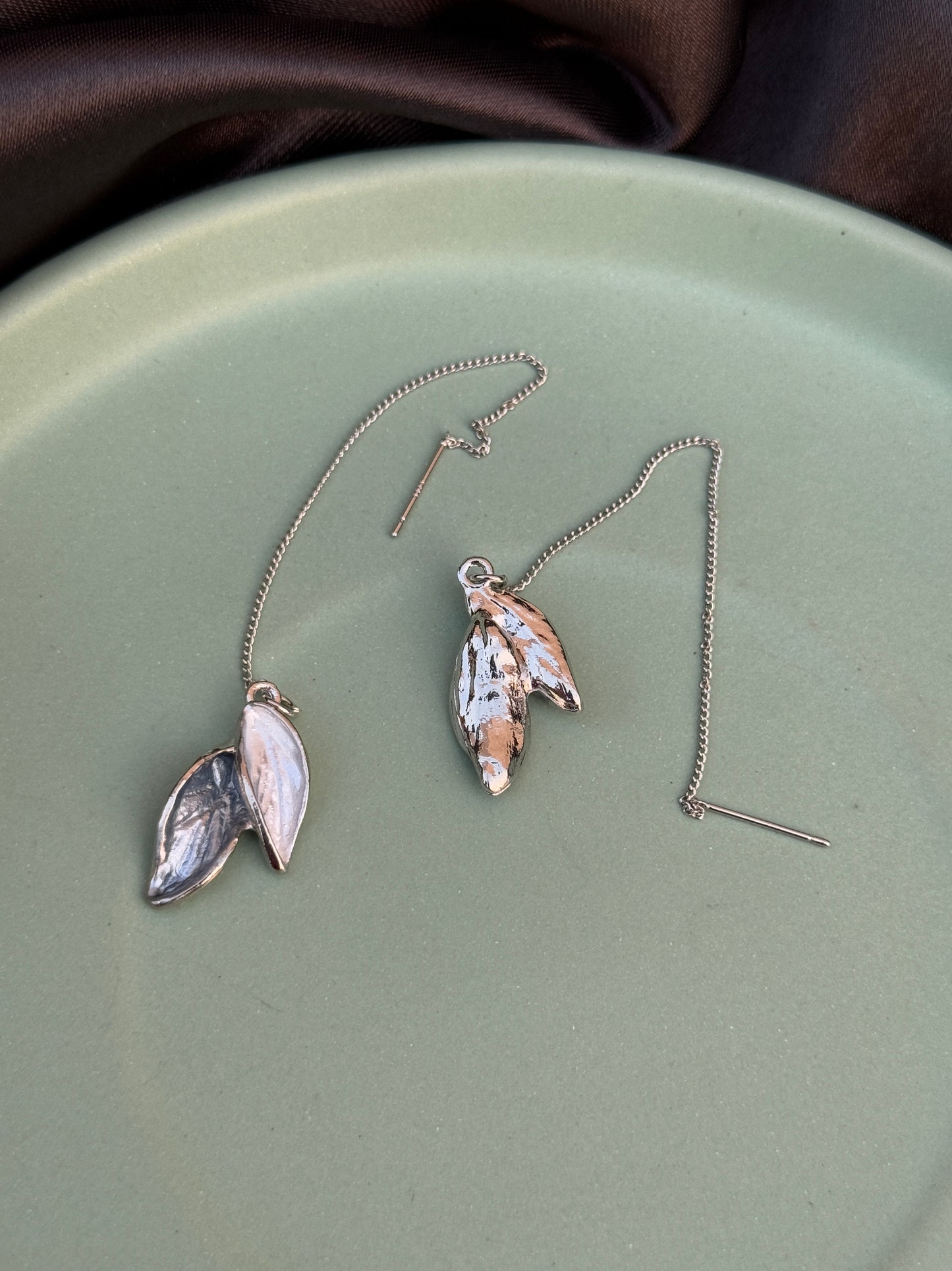 Leaf Bling Delicate Sui Dhaga Earrings