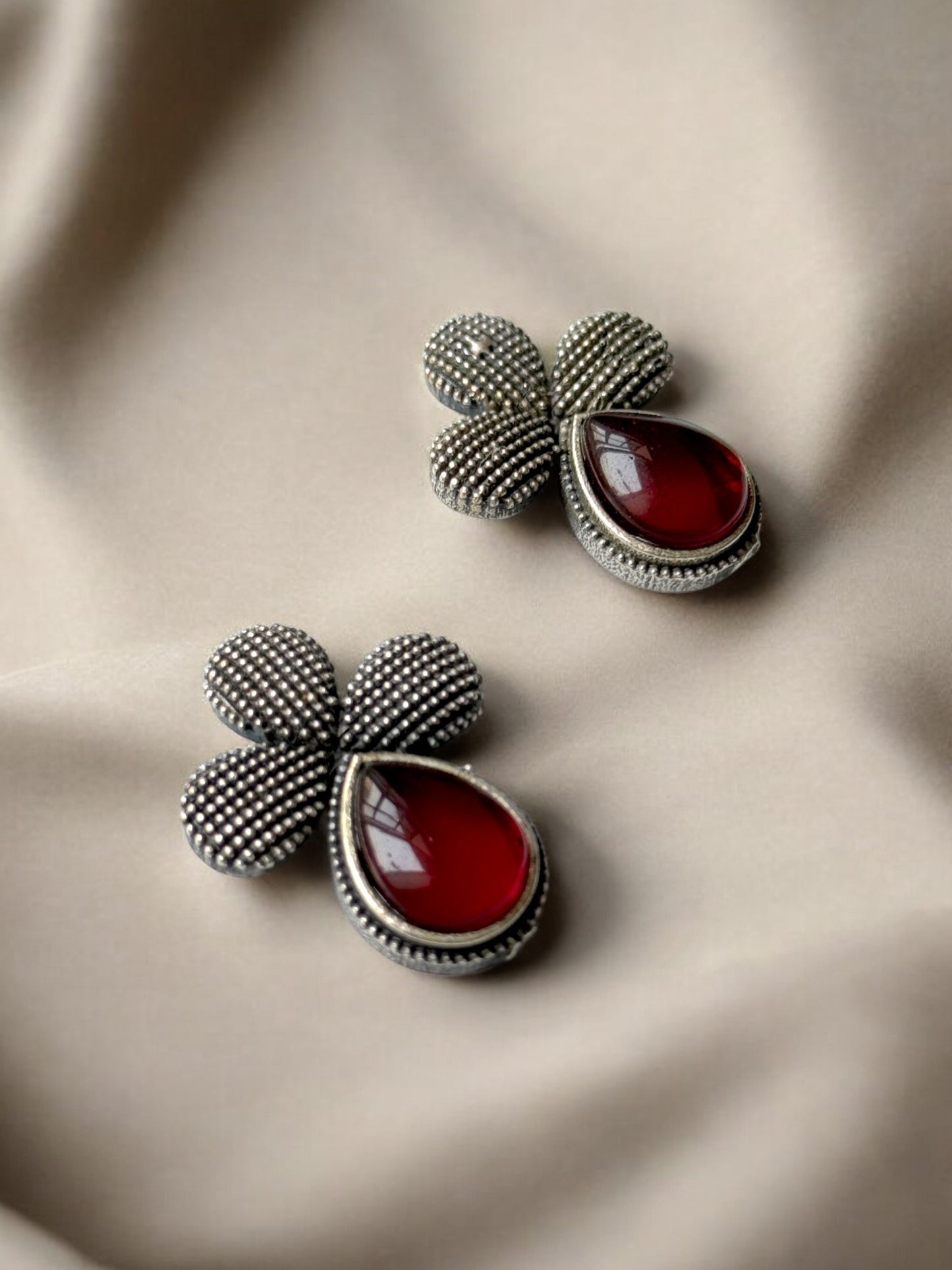 German Silver Flower Embedded Monalisa Stone Stud Earrings