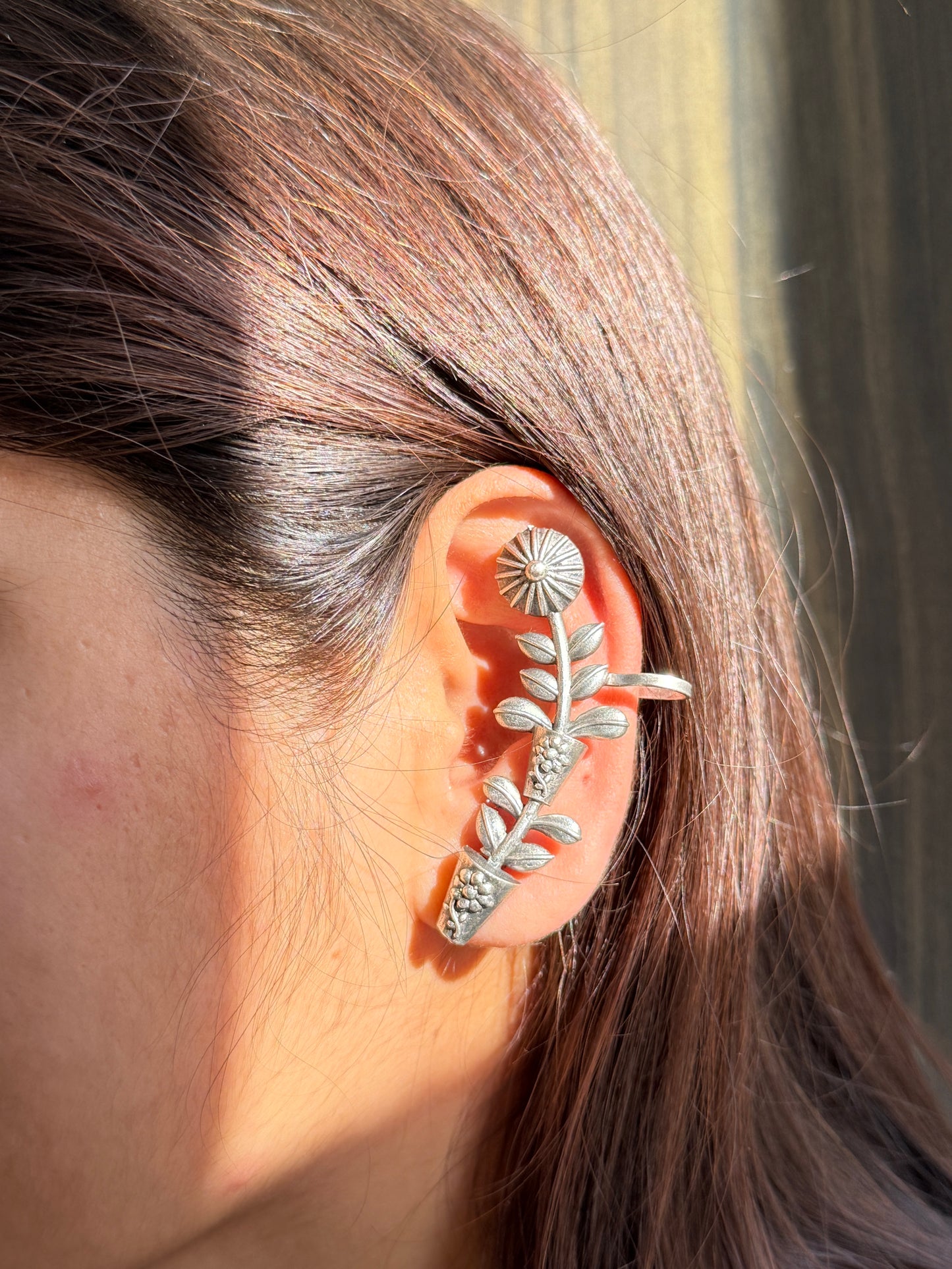 Plant-Inspired Elegant Earcuff