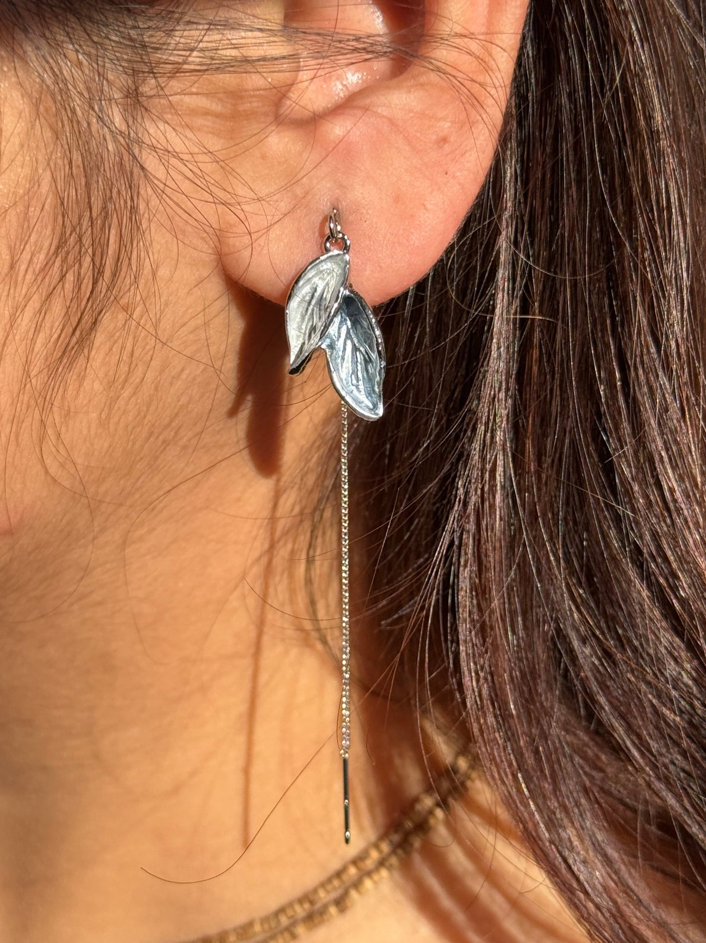 Leaf Bling Delicate Sui Dhaga Earrings