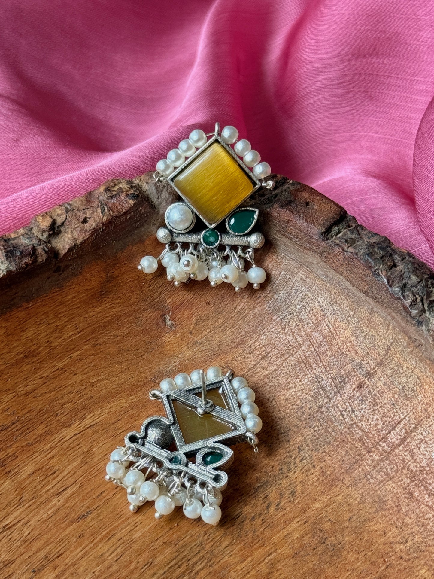 Monalisa Pearl Dangler Earrings