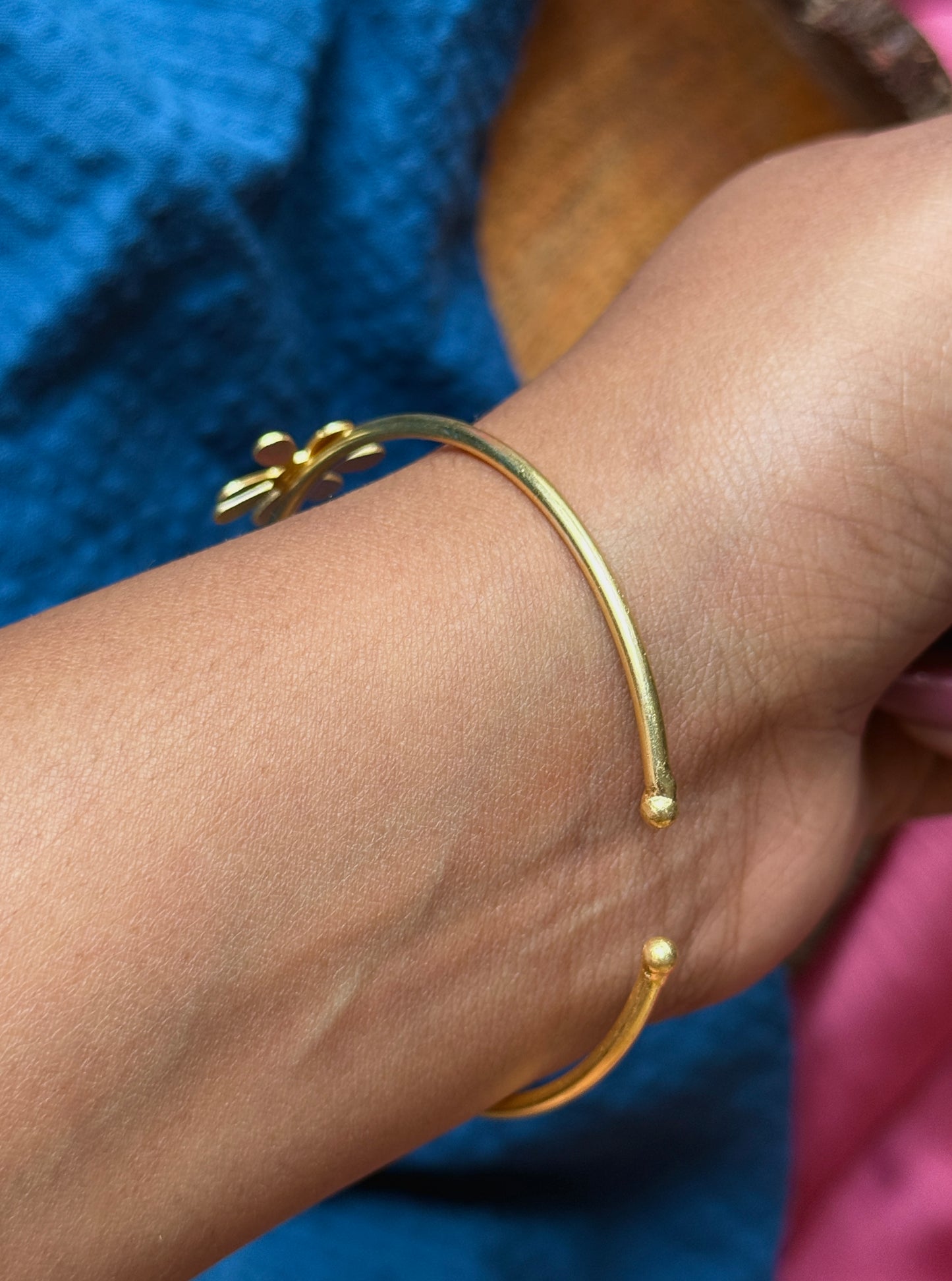Flower Brass Adjustable Bracelet (Anti Tarnish)