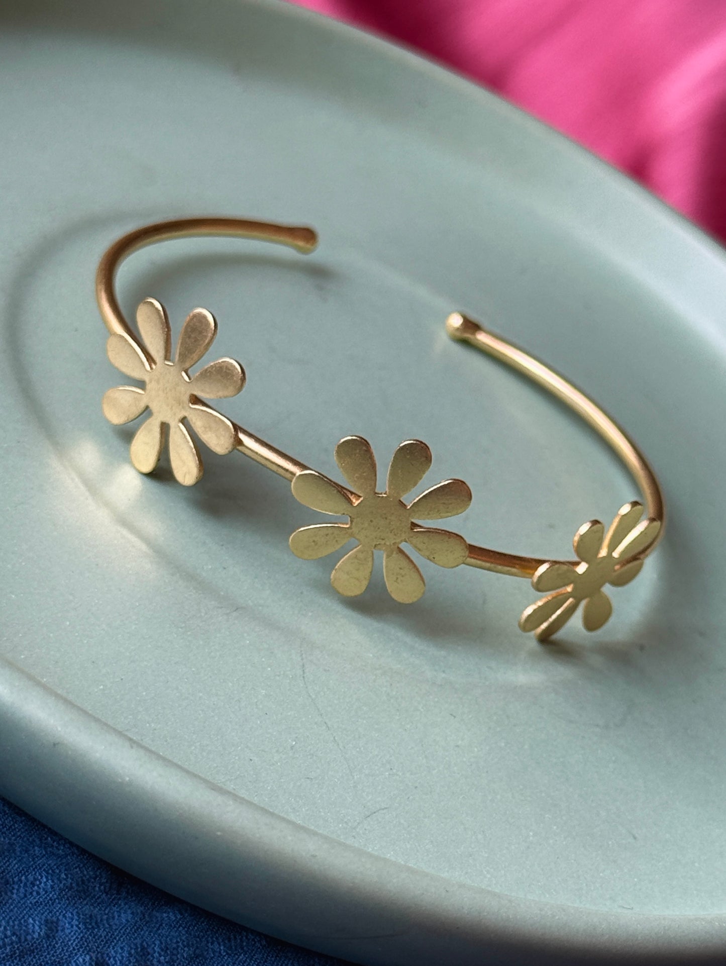 Flower Brass Adjustable Bracelet (Anti Tarnish)