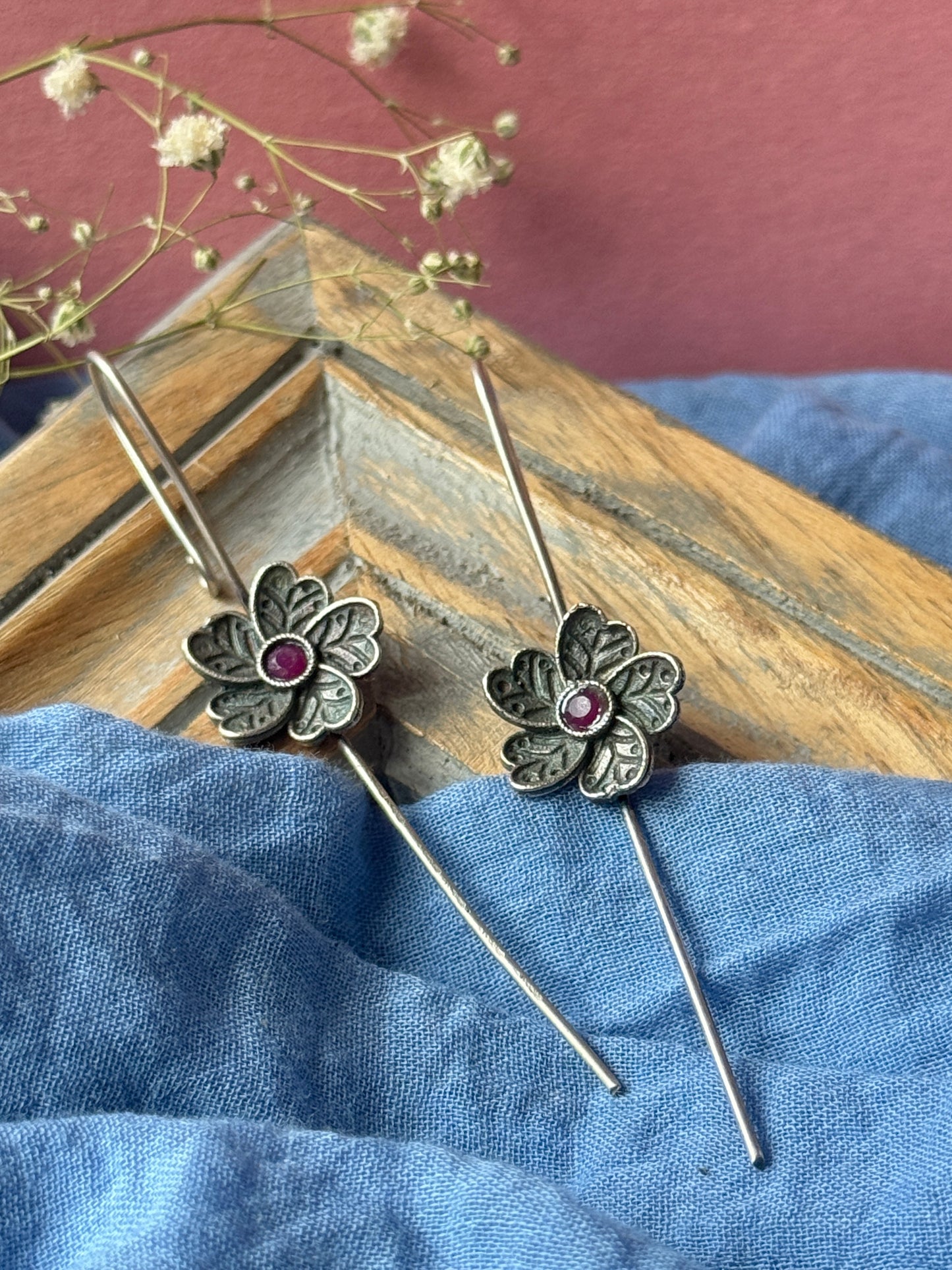 In-Ear Flower Ear Cuff