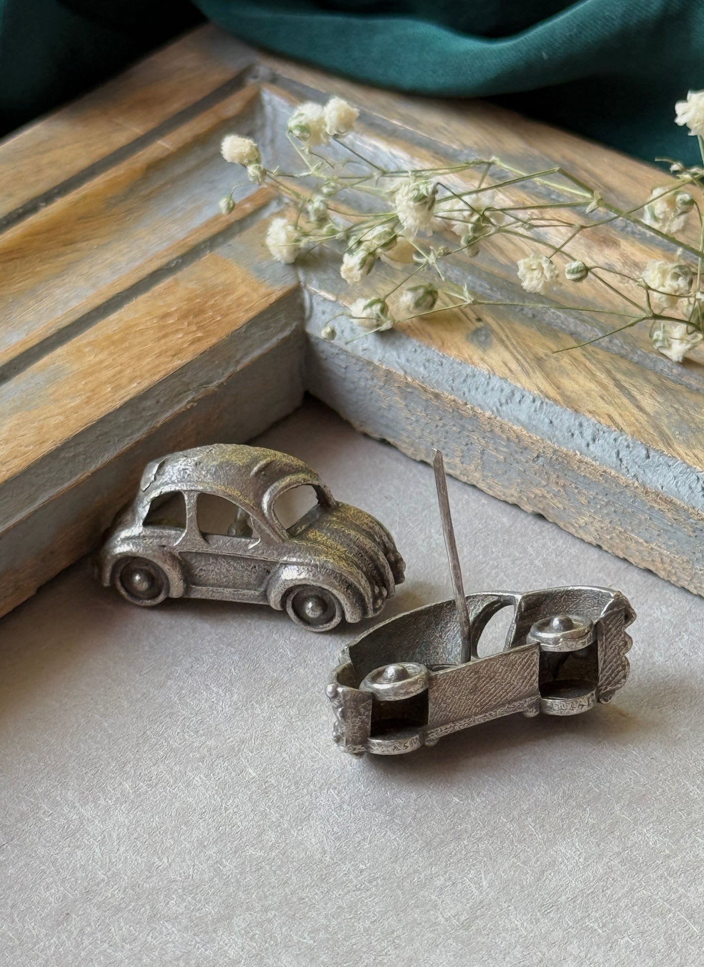 Vintage Car Inspired Silver Replica Earrings – Retro Charm for Unique Style