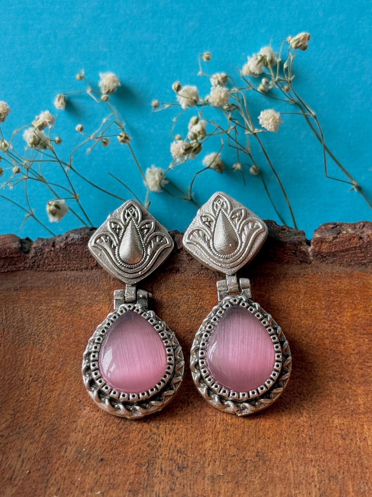 Silver lookalike Silk Stone Flower Engraved Earrings