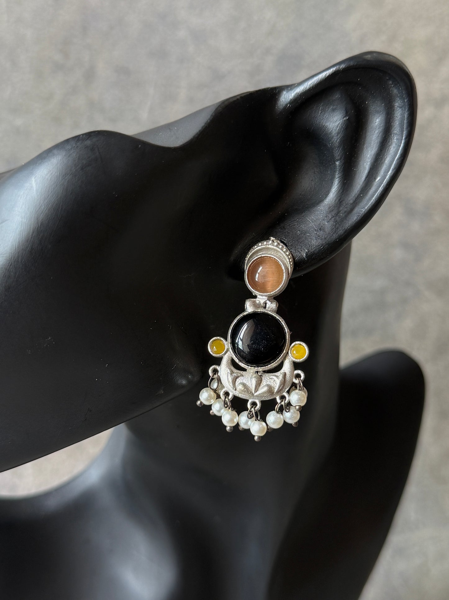 Dual Colour Silk Stone & Pearl Earrings – Graceful Blend of Elegance