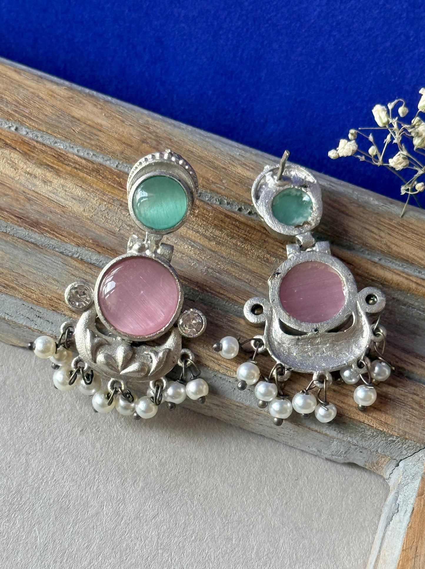 Dual Colour Silk Stone & Pearl Earrings – Graceful Blend of Elegance