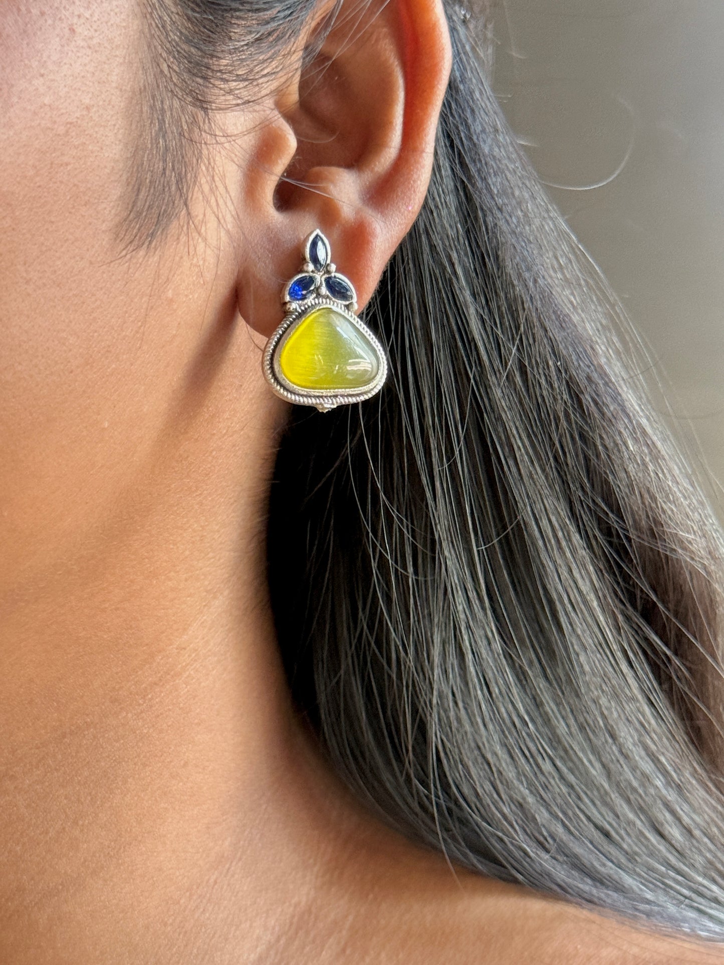 Small Monalisa Daily Wear Stud Earrings – Elegant Minimalism for Every Day