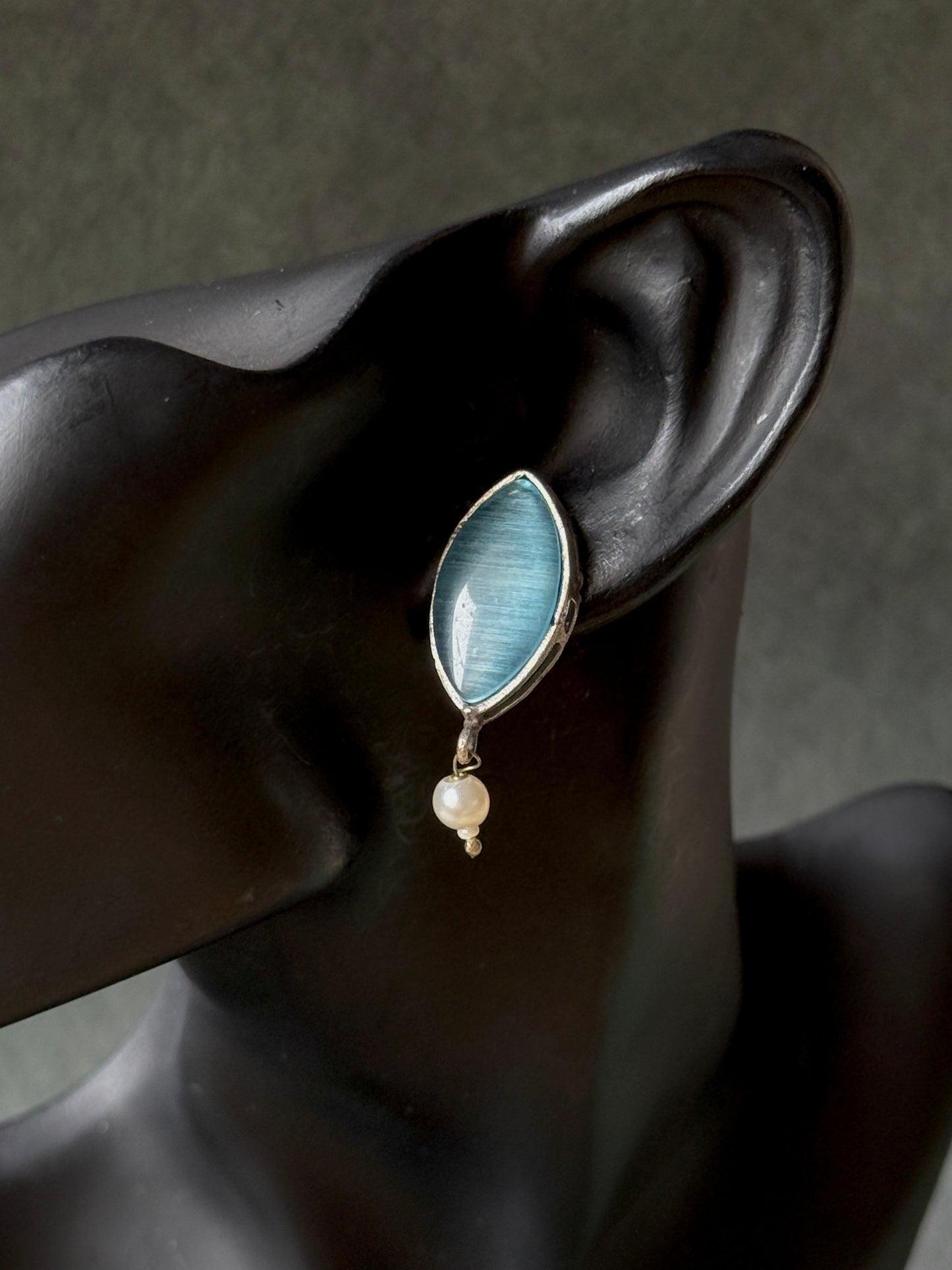 Silk Stone Pearl Earrings