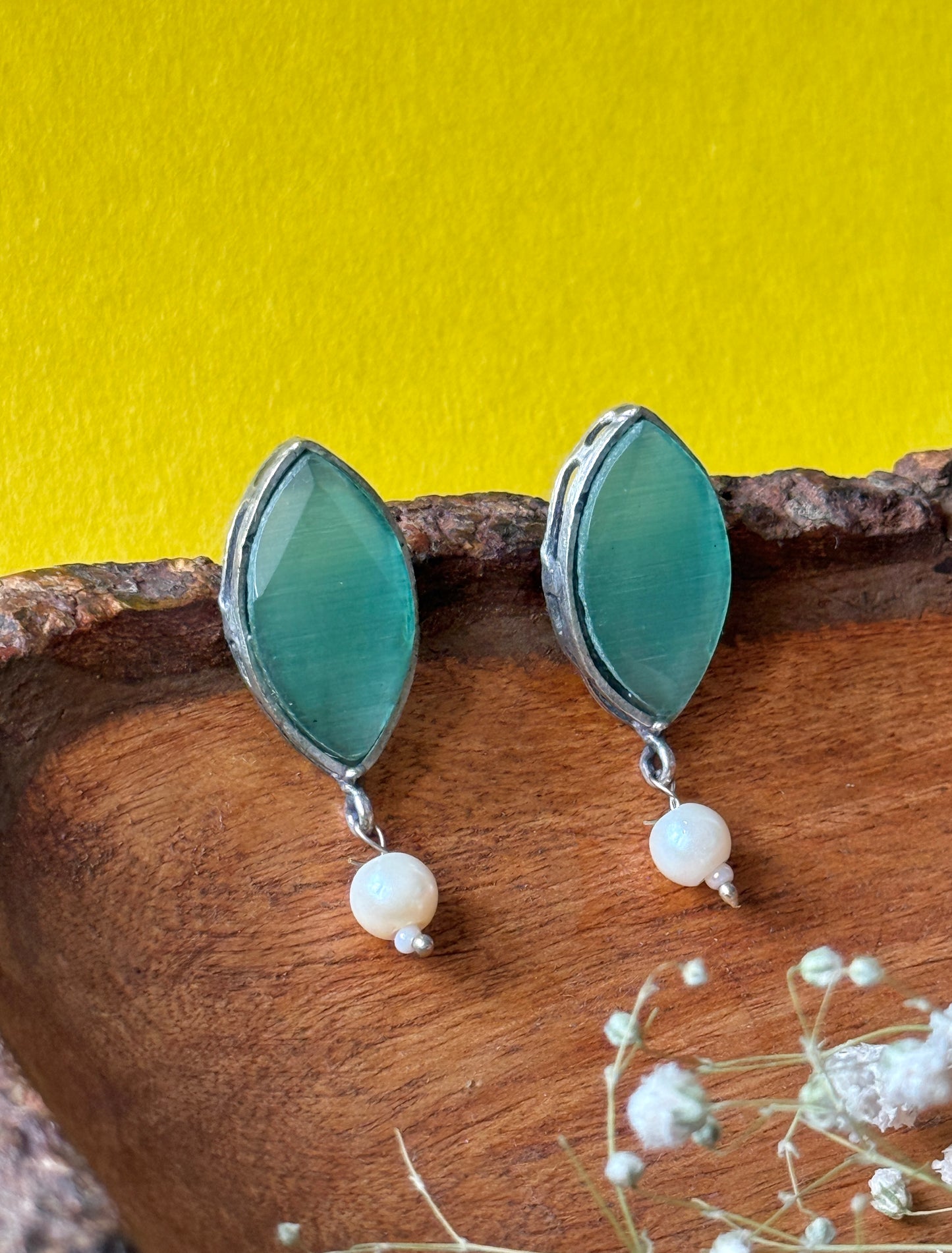 Silk Stone Pearl Earrings