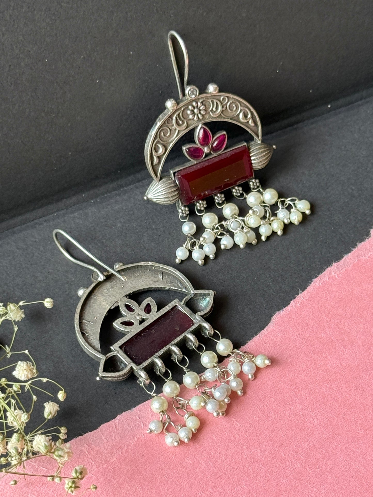 Silk Stone Embedded Dangling Pearl Hook Earrings
