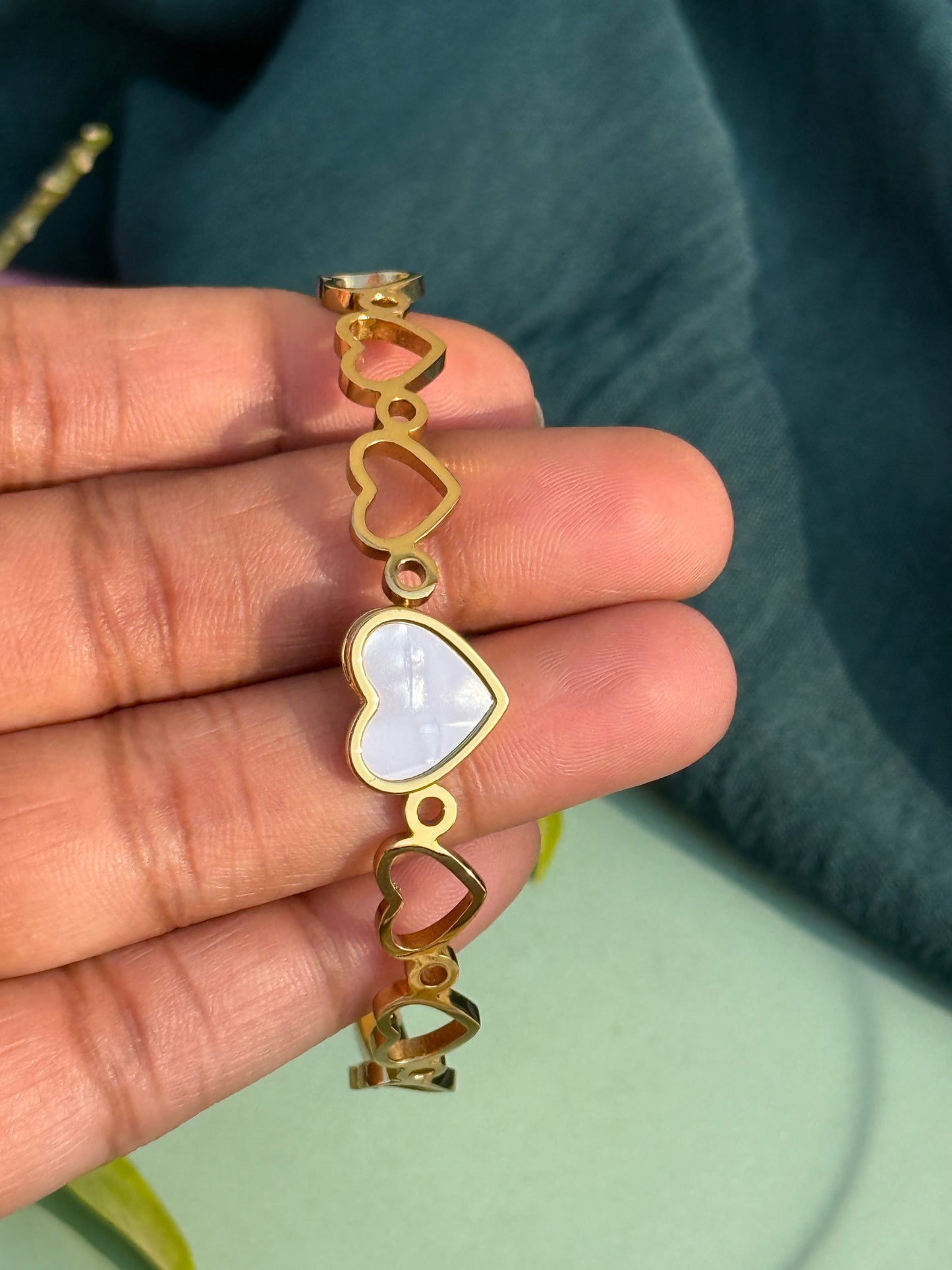 Hearts Anti-Tarnish Free-Size Bracelet for Women