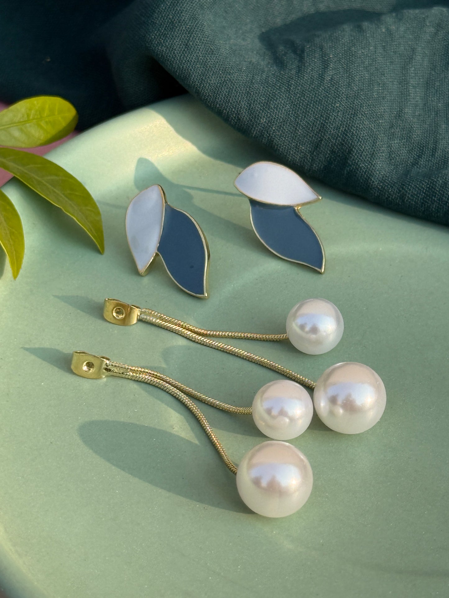 2-in-1 Leaf Earrings with Detachable Dangling Pearls