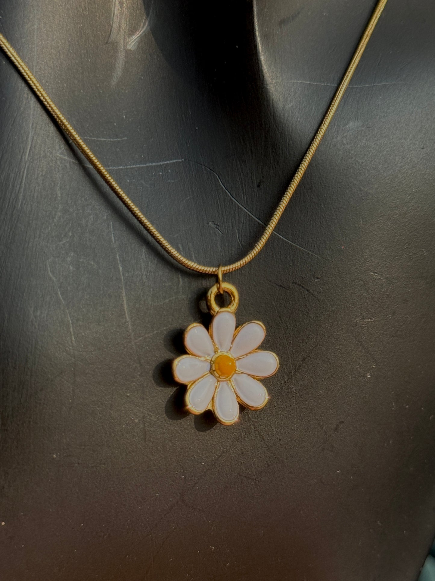 Daisy Charm Anti-Tarnish Pendant