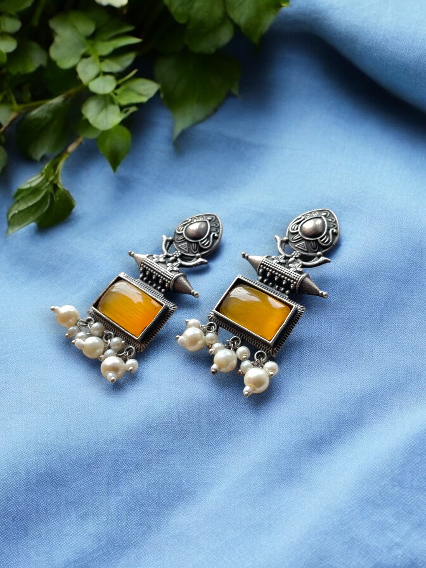 German Silver Monalisa Stone Lightweight Earrings
