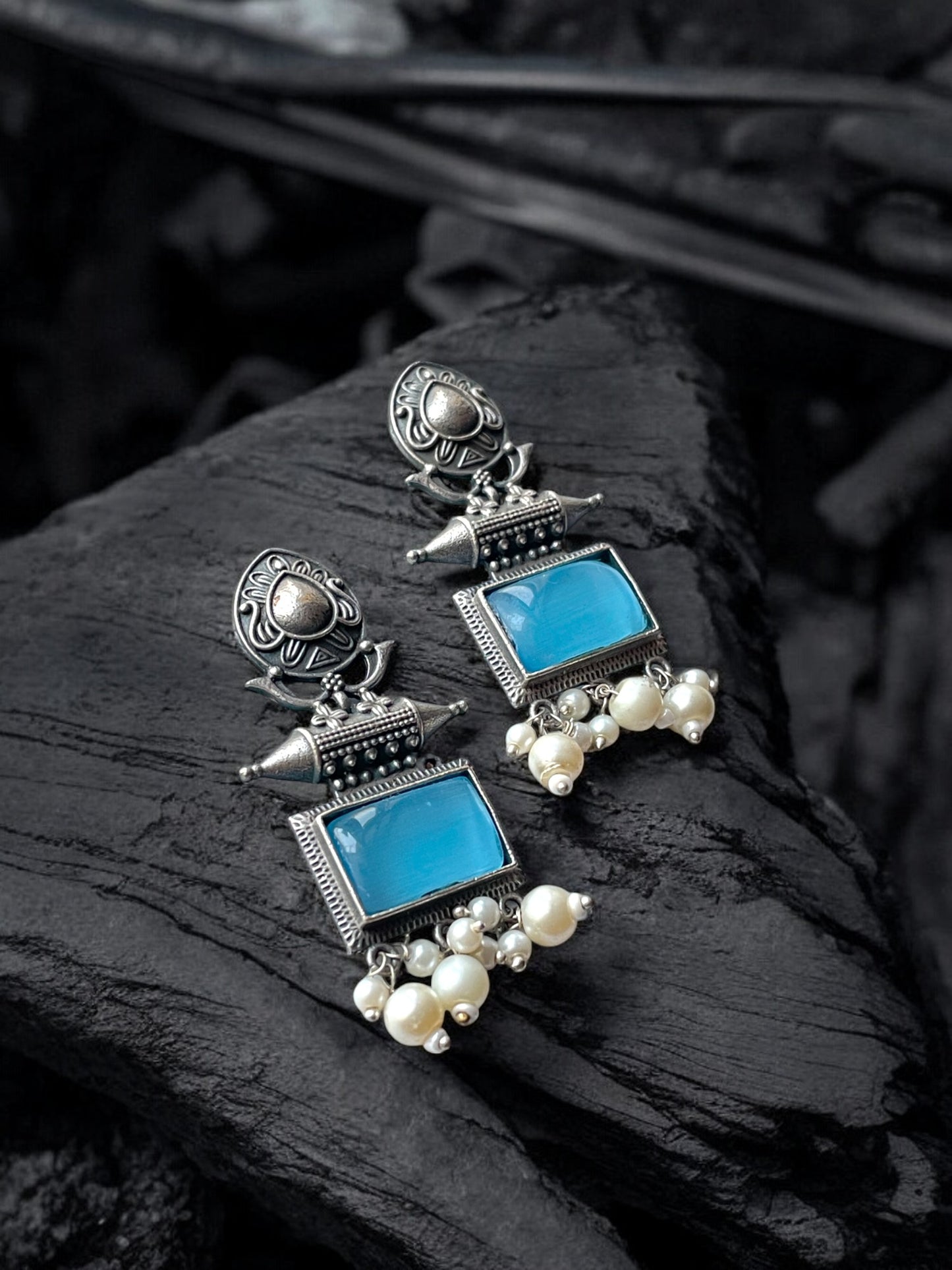 German Silver Monalisa Stone Lightweight Earrings