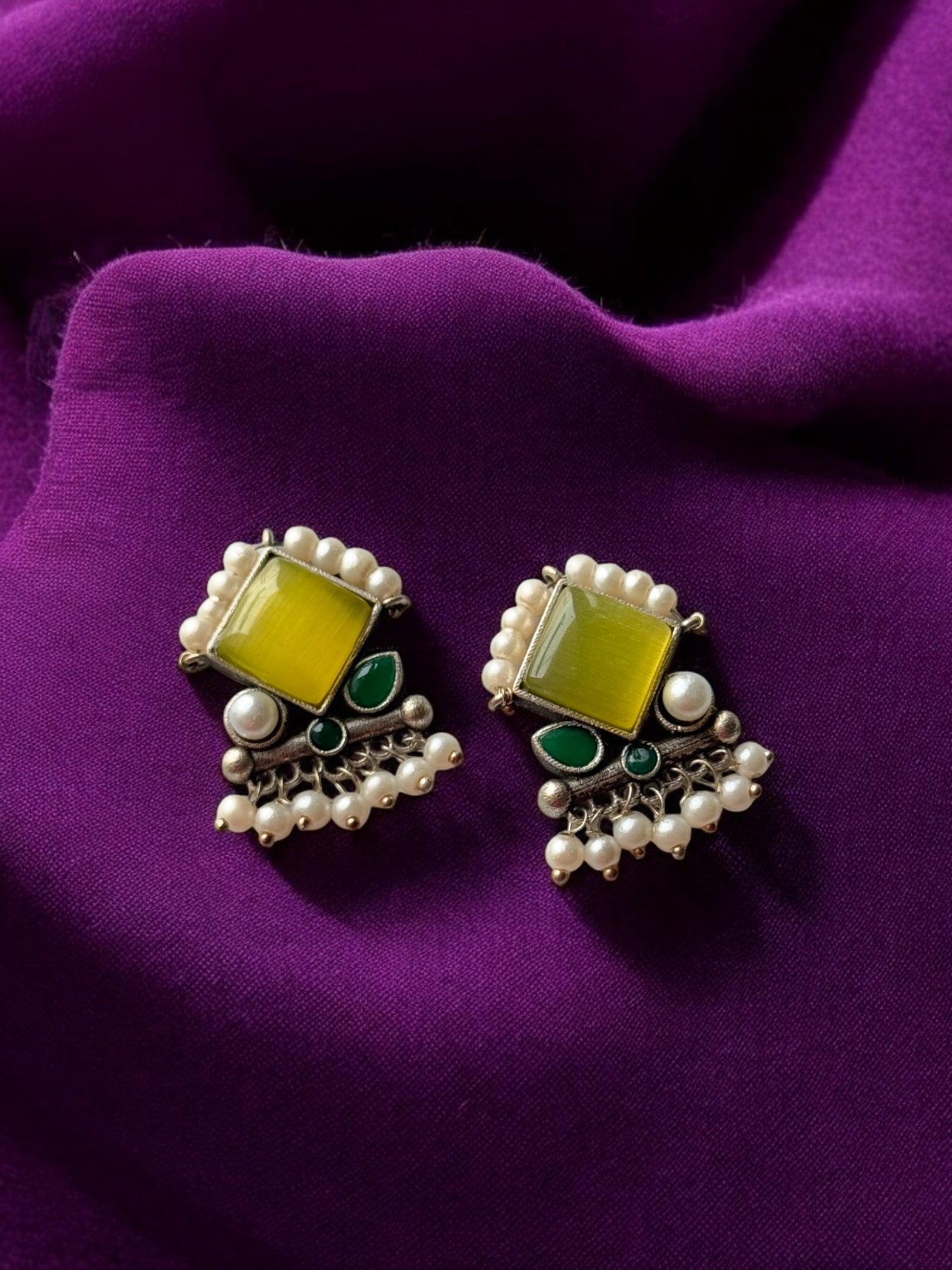 Monalisa Pearl Dangler Earrings