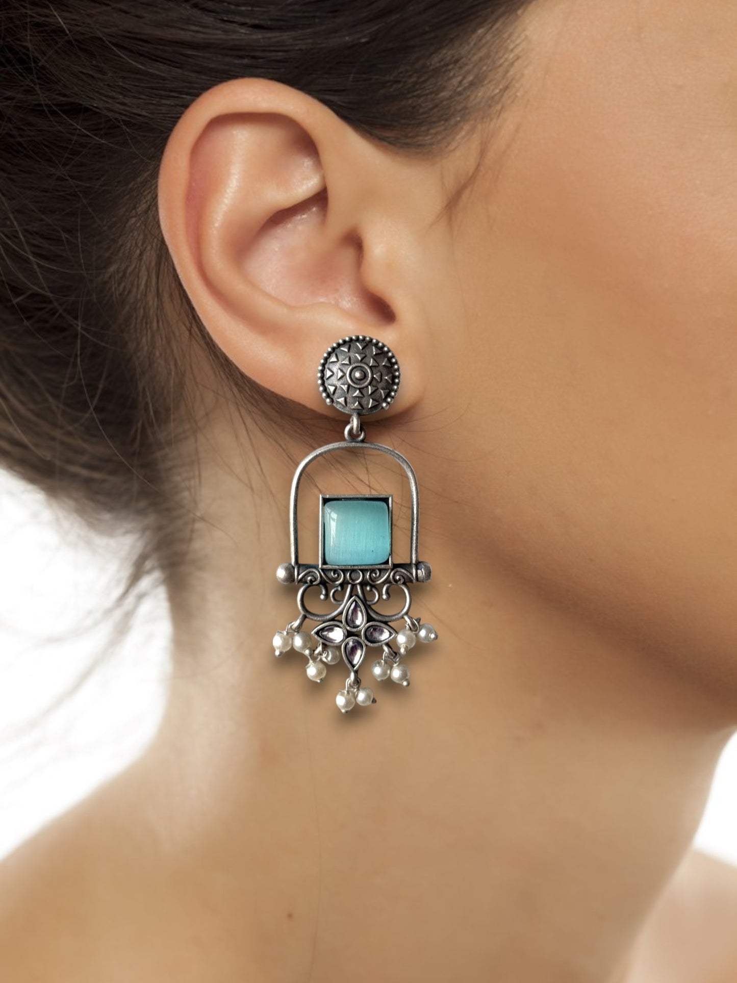Elegant Dangling Pearl Earrings