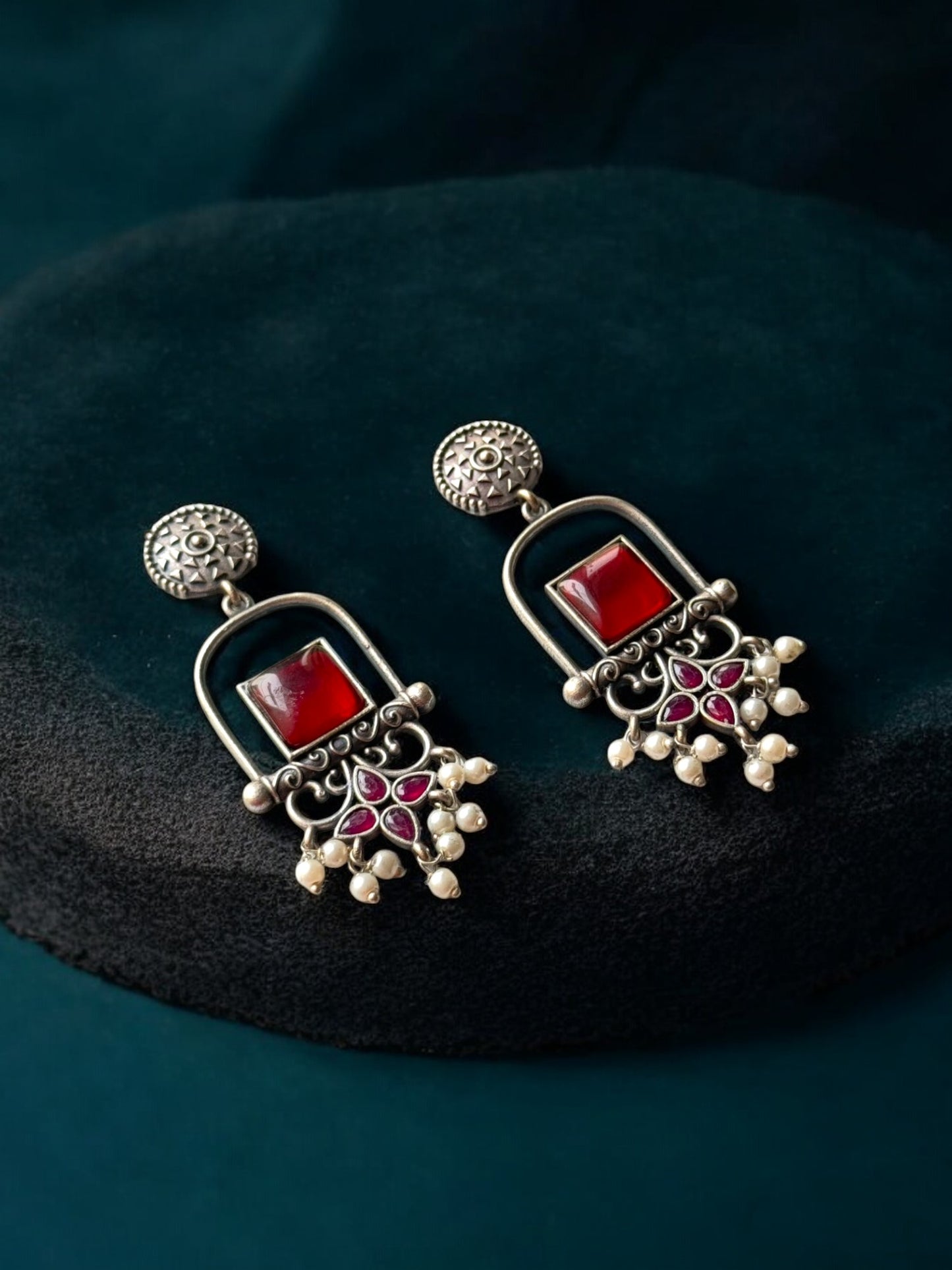 Elegant Dangling Pearl Earrings