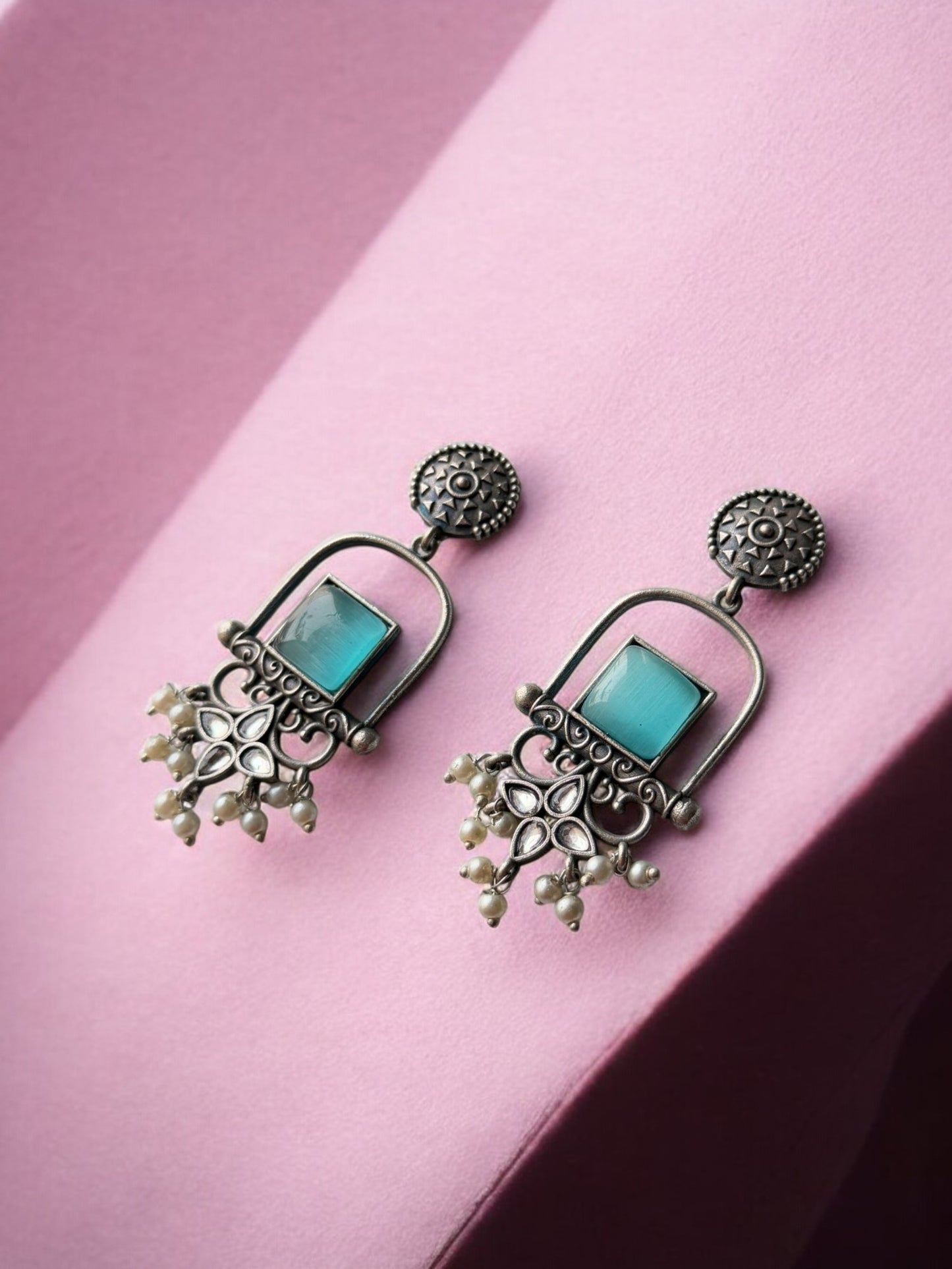 Elegant Dangling Pearl Earrings