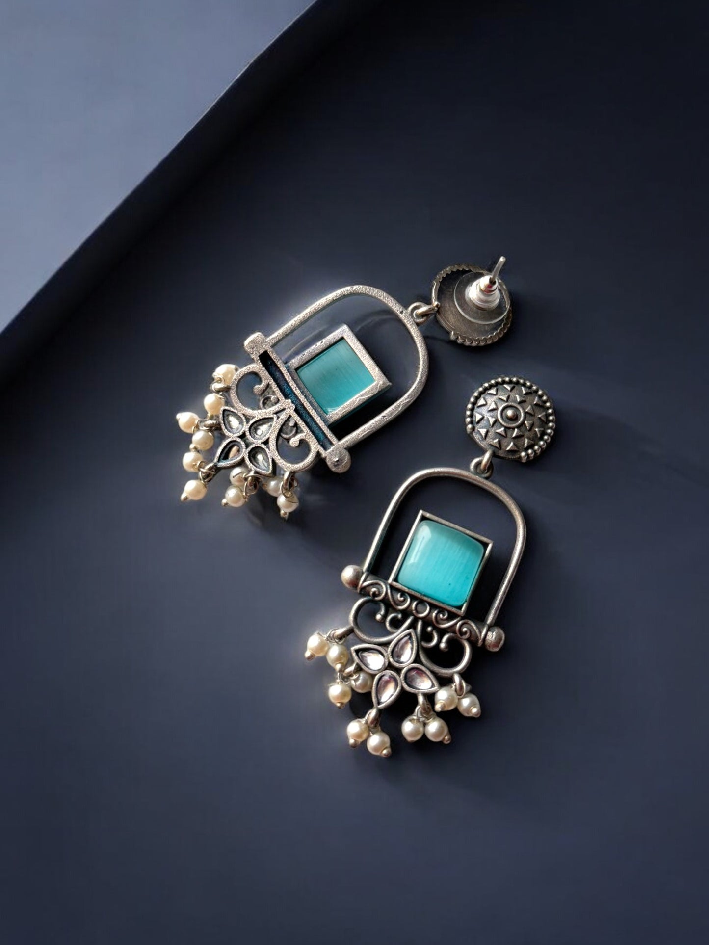 Elegant Dangling Pearl Earrings