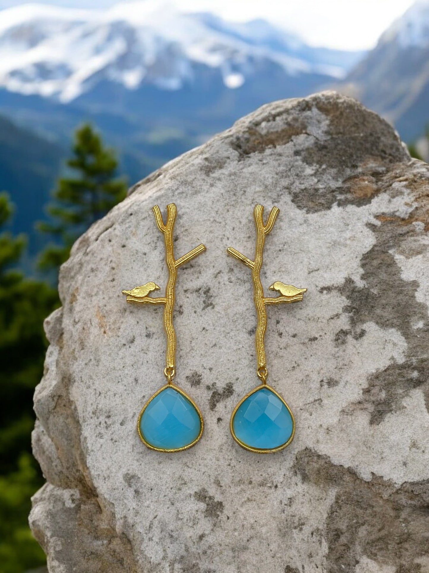 Gold-Plated Bird with Monalisa Stone Long Earring