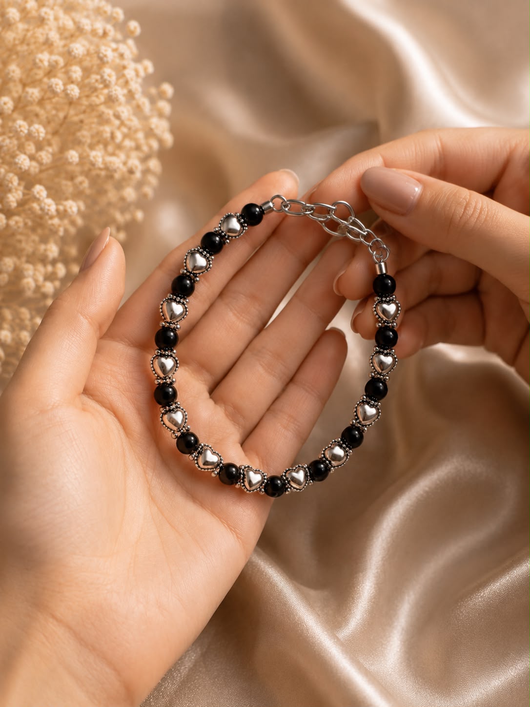 Minimal Heart Charm Bracelet – Anti Tarnish | Free Size
