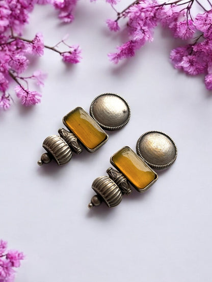 Elegant Brass Earrings with Silk Stone