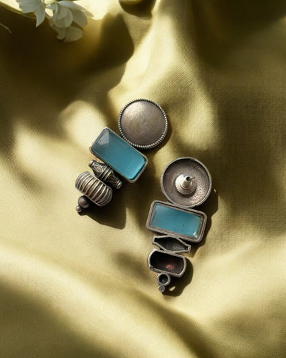 Elegant Brass Earrings with Silk Stone