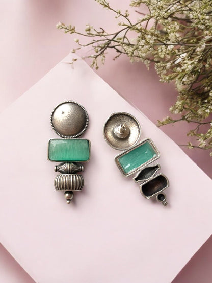 Elegant Brass Earrings with Silk Stone