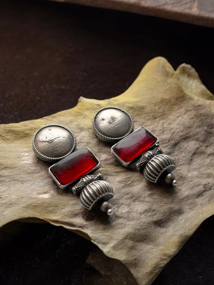 Elegant Brass Earrings with Silk Stone