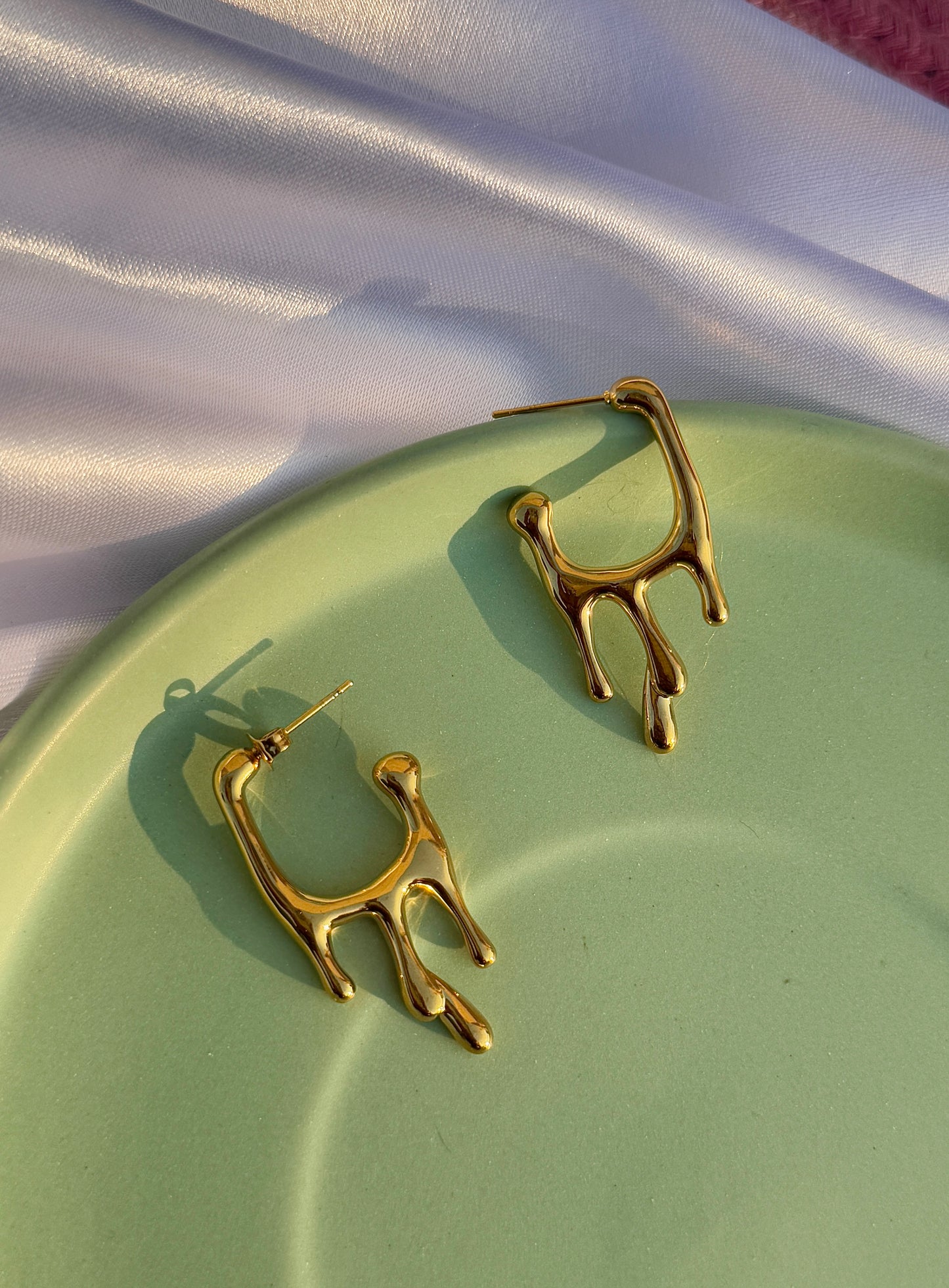 Anti-Tarnish Gold-Plated Half Hoop Dripping Earrings