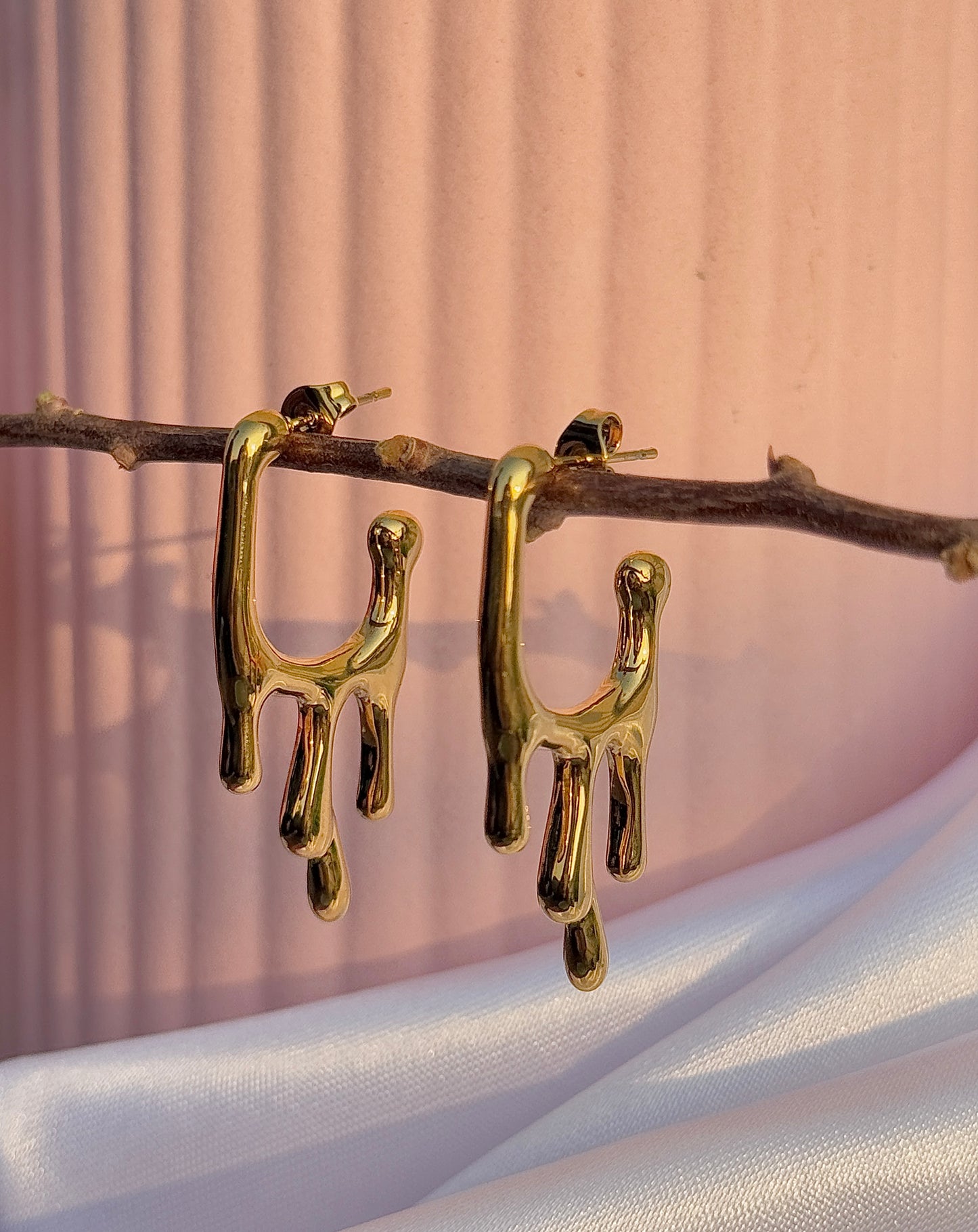 Anti-Tarnish Gold-Plated Half Hoop Dripping Earrings