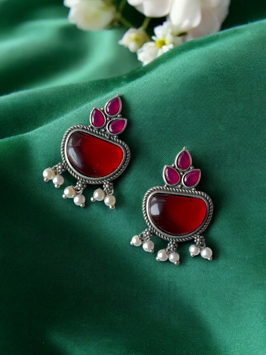 Silver Oxidised Silk Stone Embedded Earrings