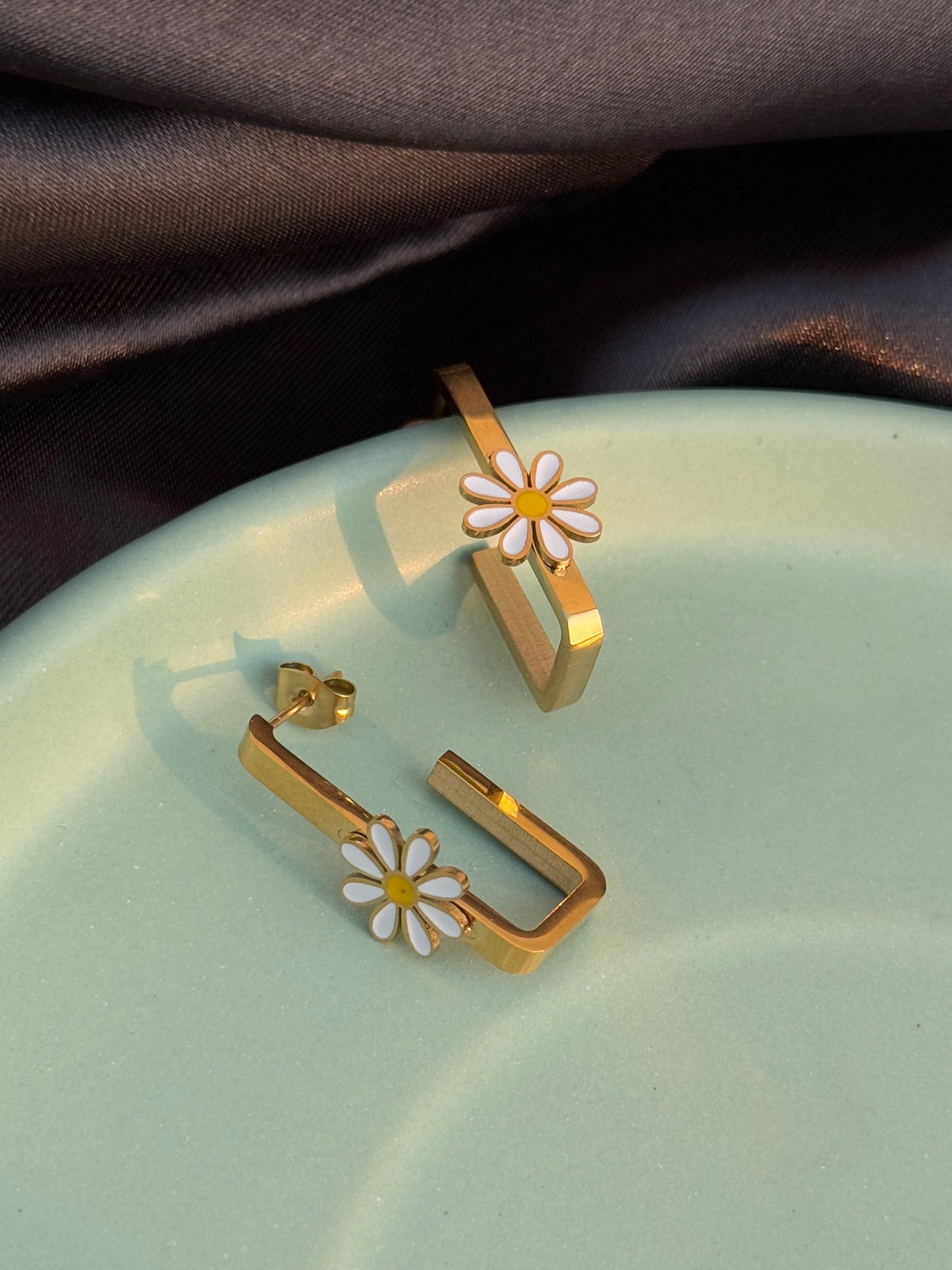 Anti-Tarnish Daisy Embedded Rectangular Earrings | Waterproof