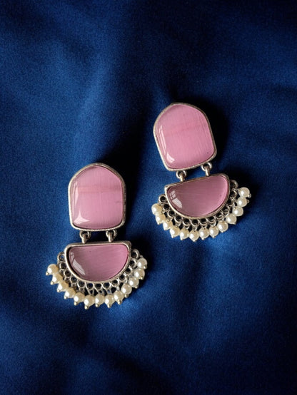 Twin Silk Stone Earrings with Dangling Pearls