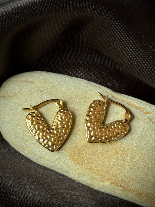 Anti-Tarnish Small Delicate Heart Earrings