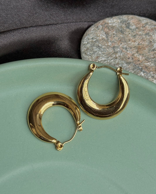 Anti-Tarnish Lightweight Sleek Hoop Earrings