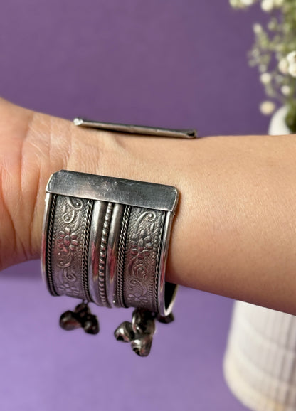 Oxidized Self-Engraved Free-Size Bracelet with Ghungroo Charm