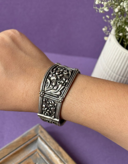 Antique Self-Engraved Free-Size Bracelet