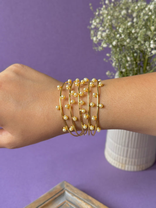 White Pearls Embedded Adjustable Golden Bracelet – Free Size