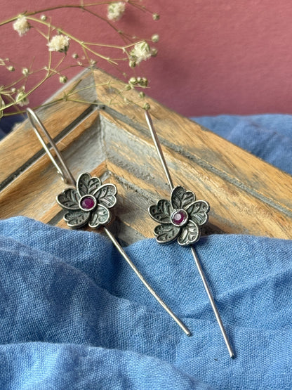 In-Ear Flower Ear Cuff