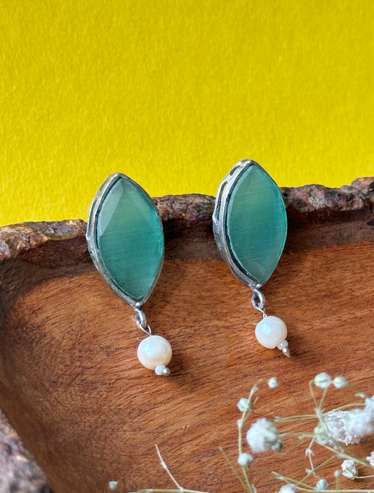 Silk Stone Pearl Earrings